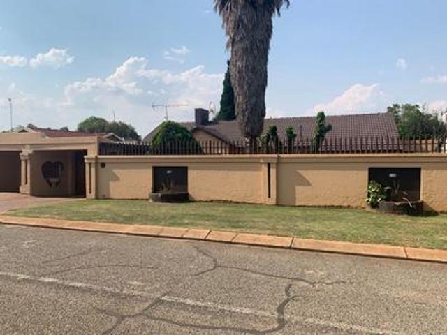 House for sale in Nooitgedacht, Gauteng