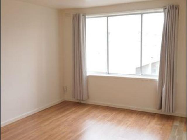 Apartment for rent in St Kilda, Melbourne