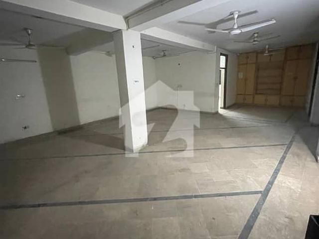 Office for rent in Rawalpindi, Islamabad Capital Territory