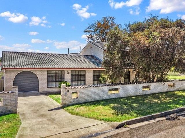 House for sale in South Tamworth, Tamworth