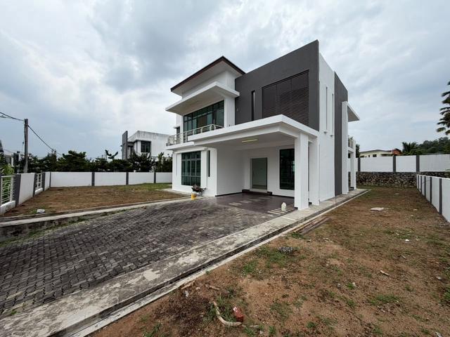Bungalow for sale in Malaka