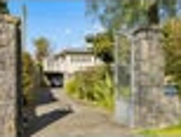 House for sale in Three Kings, Oroua County