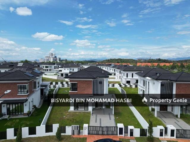 Bungalow for sale in Kajang, Langat