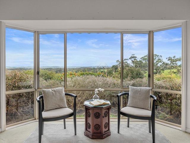 Cottage for sale in Stony Creek, Victoria