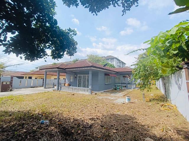 Bungalow for sale in Petaling, Subang Jaya