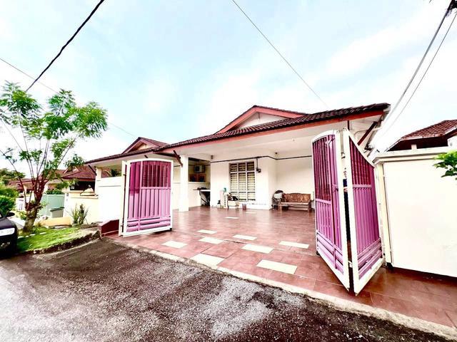 Residential House for sale in Sendayan Village, Negeri Sembilan