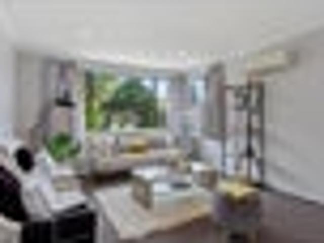 House for sale in Chaslands, Canterbury