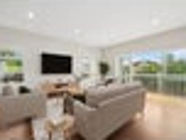 House for sale in Paremoremo