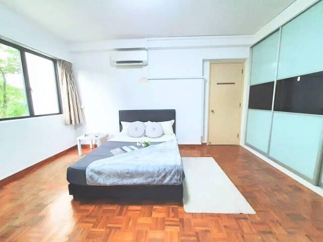 Room for rent in Tiong Bahru