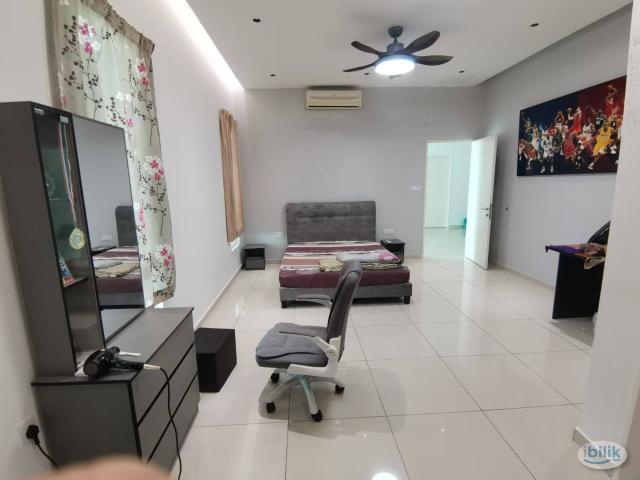 Room for rent in Sendayan Village, Negeri Sembilan