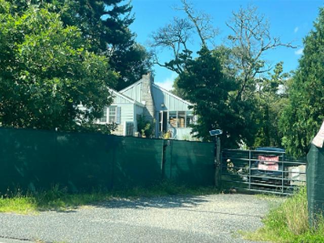House for sale in Rosenhayn, New Jersey