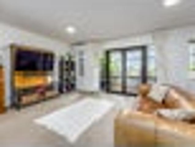 Townhouse for sale in Albany, Upper Harbour