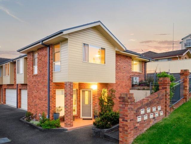 Townhouse for sale in Newcastle, Newcastle-Maitland