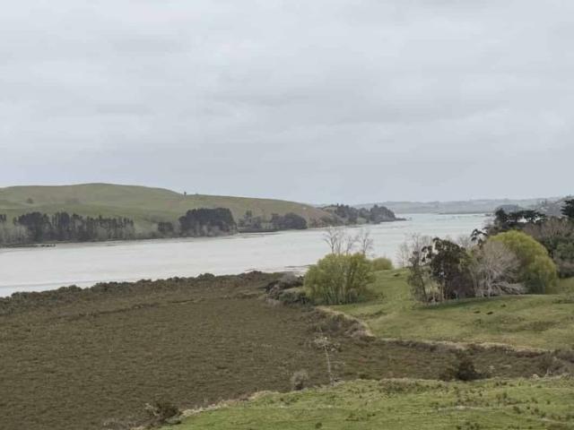 Apartment for rent in Paparoa, Northland