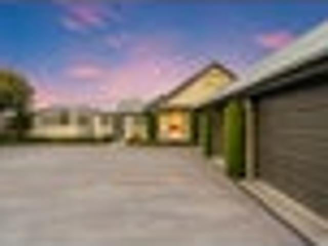 House for sale in Chaslands, Canterbury
