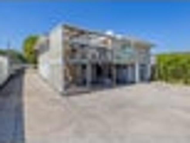 House for sale in Wairau Valley