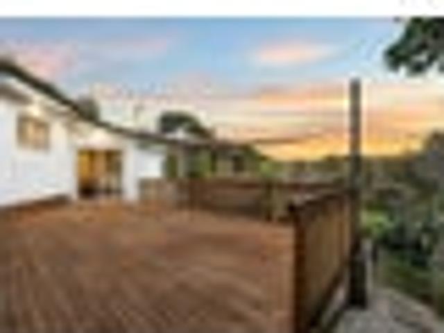 House for sale in Oratia