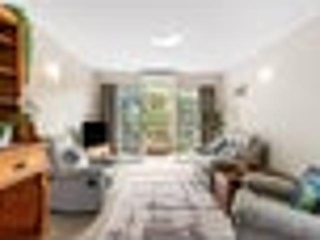 Apartment for sale in Kelston, Oroua County