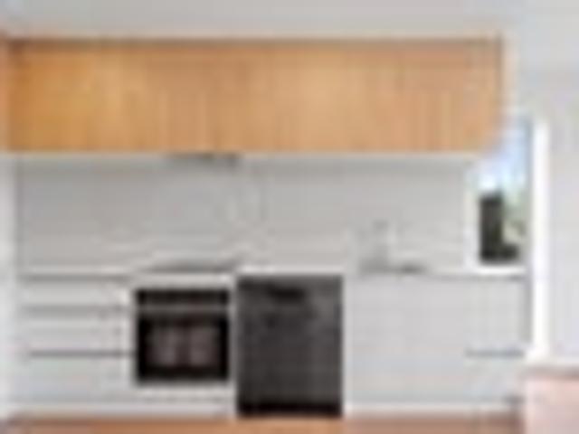 Townhouse for sale in Oratia