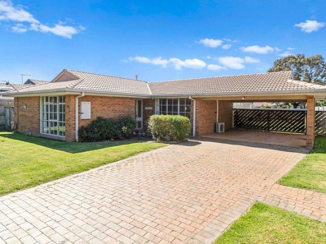House for sale in Carrum Downs, Melbourne