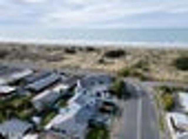 House for sale in Chaslands, Canterbury