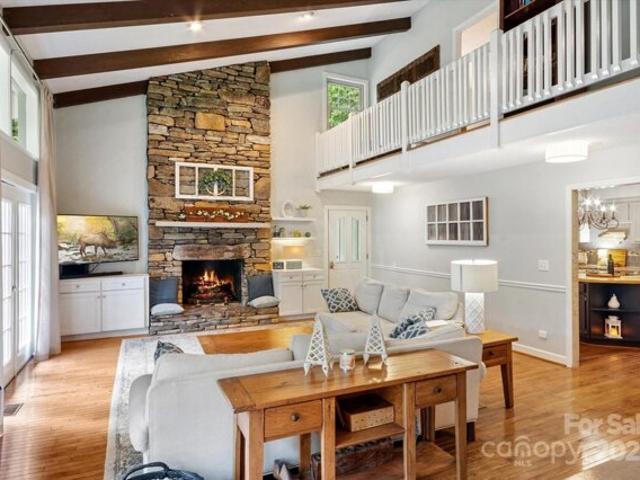 House for sale in Zirconia