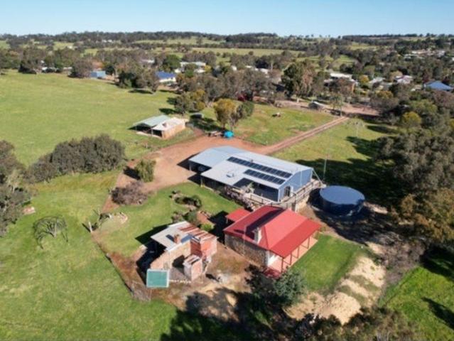 Cottage for rent in Kojonup, Western Australia