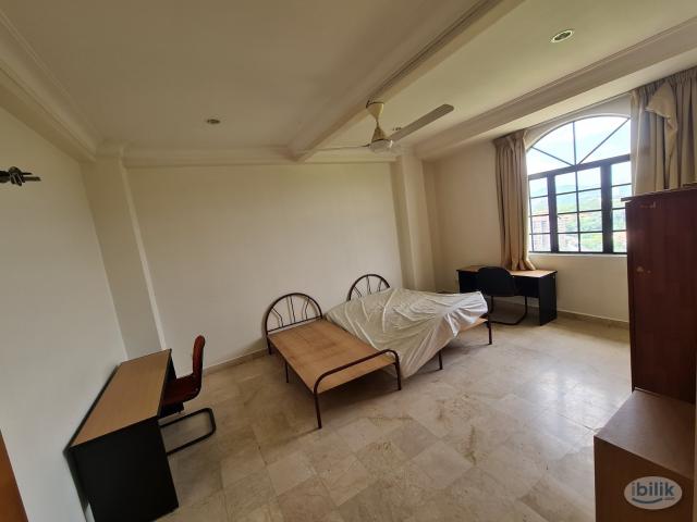 Room for rent in Kajang, Langat