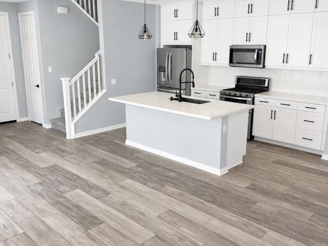 Room for rent in Canoga Park, California