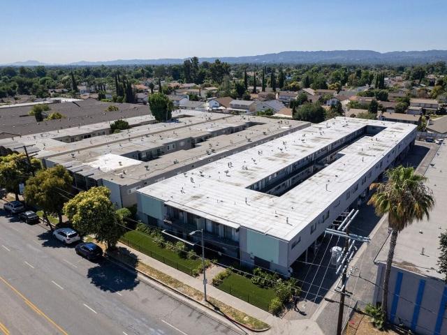 Apartment for rent in Canoga Park, California