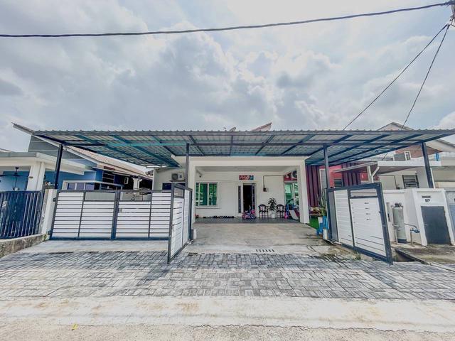Residential House for sale in Tanjong Sepat, Selangor