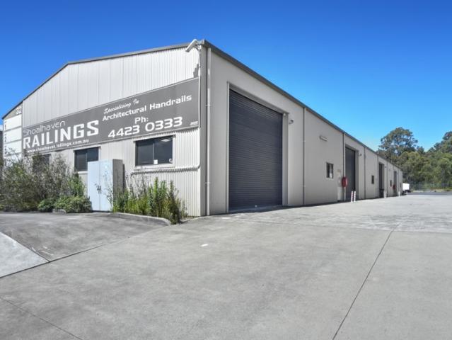 Warehouse for rent in South Nowra, New South Wales