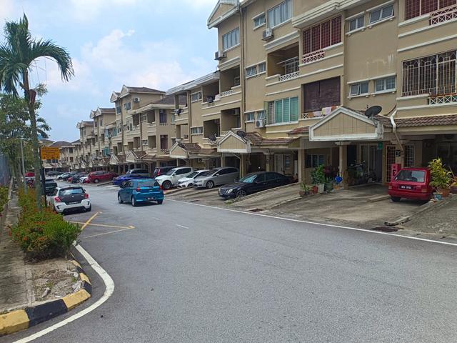 Condominium for sale in Petaling, Alam Impian