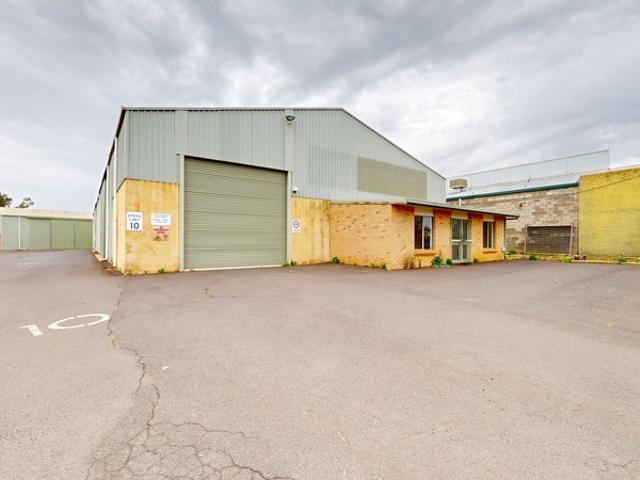 Warehouse for sale in Dubbo, Dubbo Regional Council