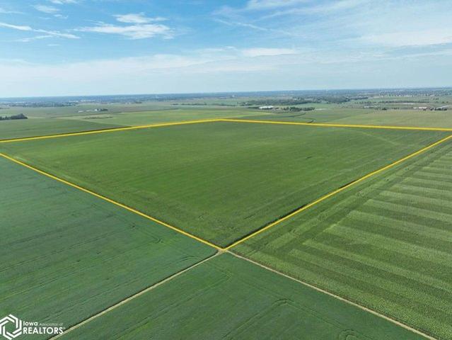Farm for sale in Linn, Iowa