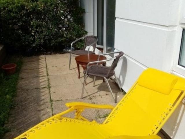 Studio for rent in Brighton Marina, Roedean