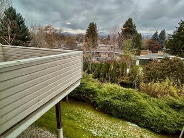 Townhouse for rent in Winfield, British Columbia