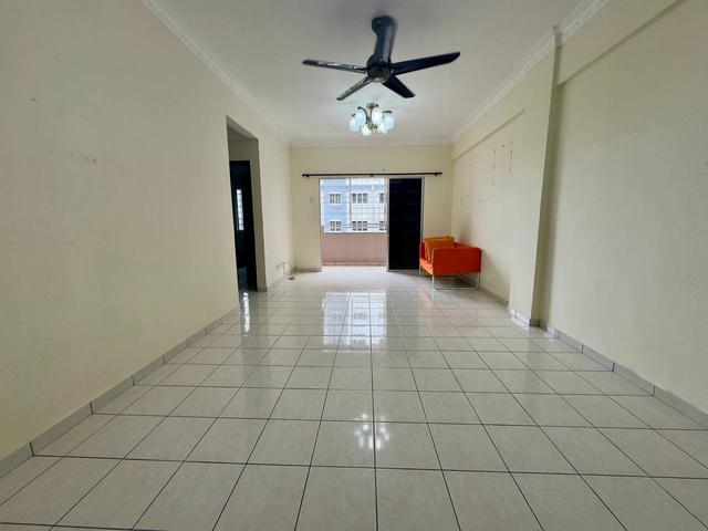 Apartment for sale in Kajang, Langat