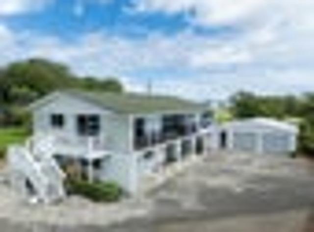 House for sale in Awhitu