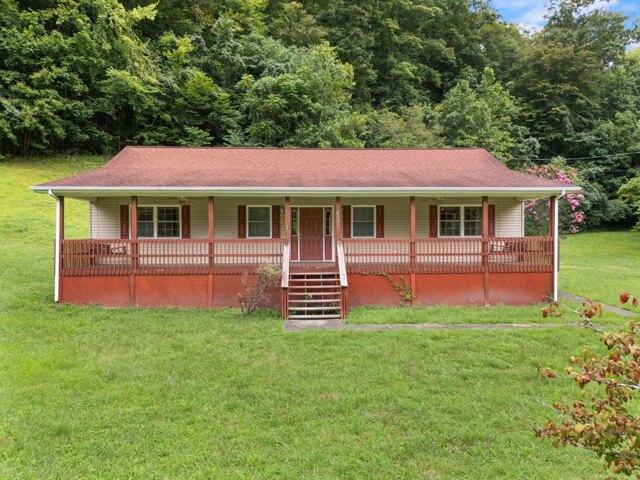 House for sale in Busy, Kentucky