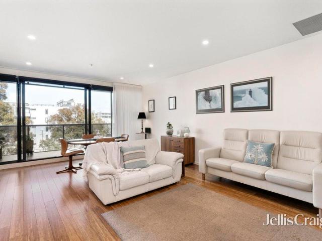Apartment for sale in Port Melbourne, Melbourne