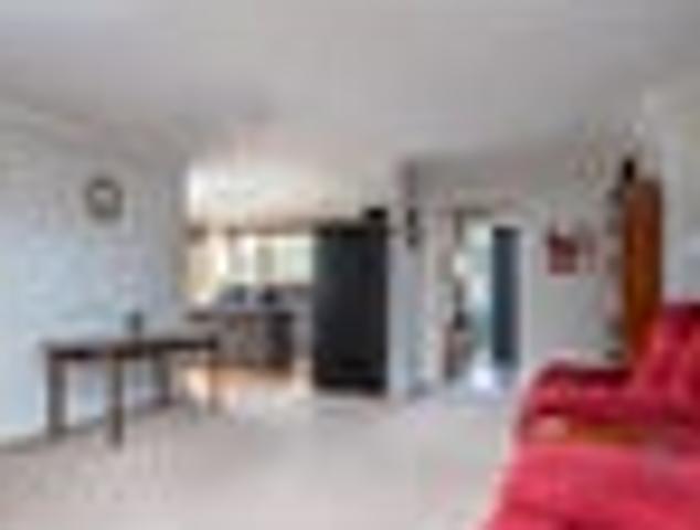 House for sale in Alexandra, Vincent Community