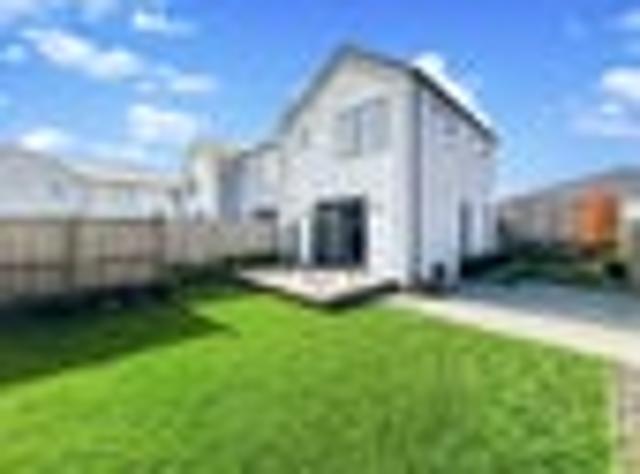 Townhouse for sale in Heathcote, Canterbury