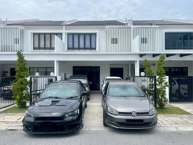 Terraced House for sale in Tanjong Sepat, Selangor