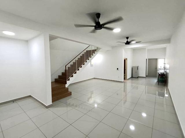 Terraced House for sale in Tanjong Sepat, Selangor