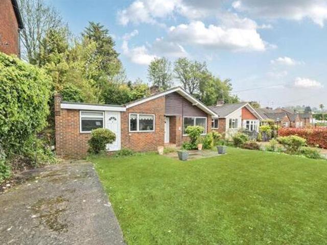 House for sale in The Butts, Kent