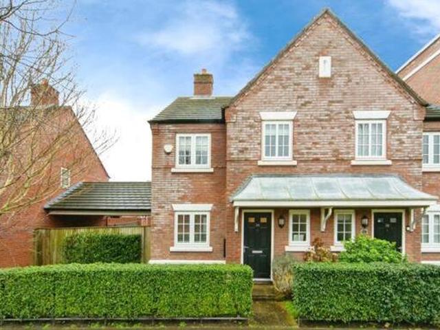 House for sale in Halton