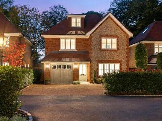 House for sale in Crowthorne