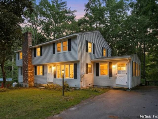 House for sale in Thorntons Ferry, Merrimack