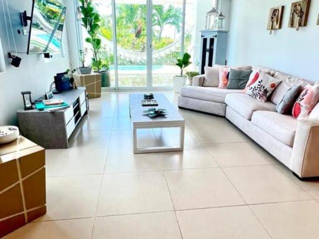 Bijao: lujo, jardín y piscina. Vive la exclusividad